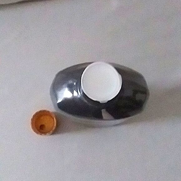 Lexol Leather Conditioner Made in USA Trusted Since 1933 Original Formula 16.9oz - Picture 4 of 8